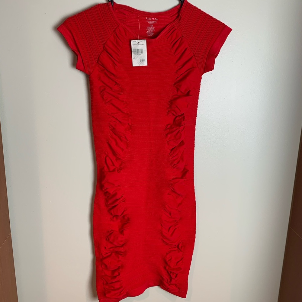 ❤️ red keyhole dress ❤️